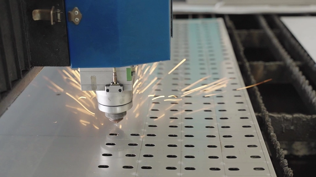 Những điều cần lưu ý khi chuẩn bị cắt laser CNC