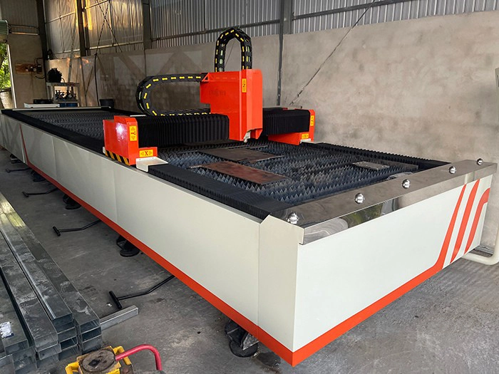 Các thiết bị máy móc gia công CNC