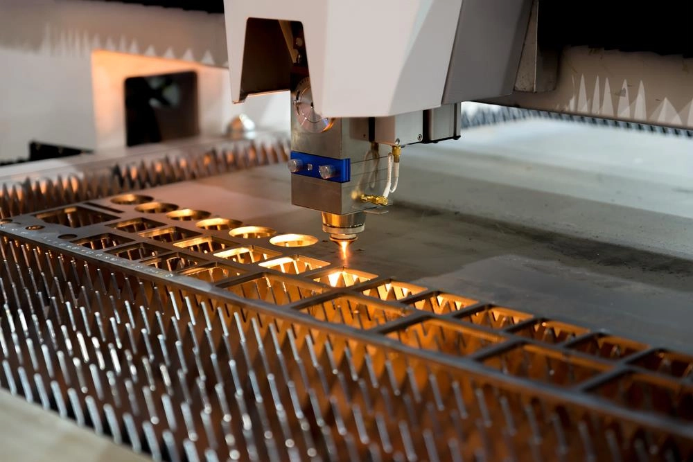 Phương pháp gia công kim loại tấm cắt máy laser CNC
